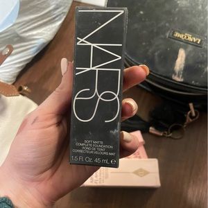 BNIB NARS BUNDLE soft matte